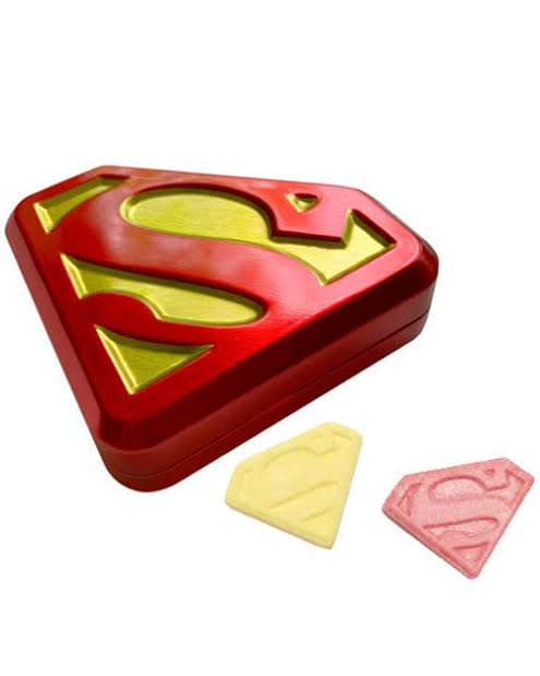 SUPERMAN-SHIELD SOURS TIN