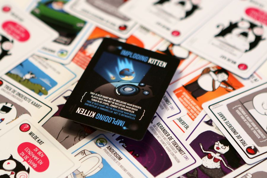 Exploding Kittens: Imploding Kittens Expansion - Sweet Thrills